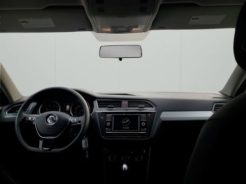 Used 2019 Volkswagen Tiguan S image 23