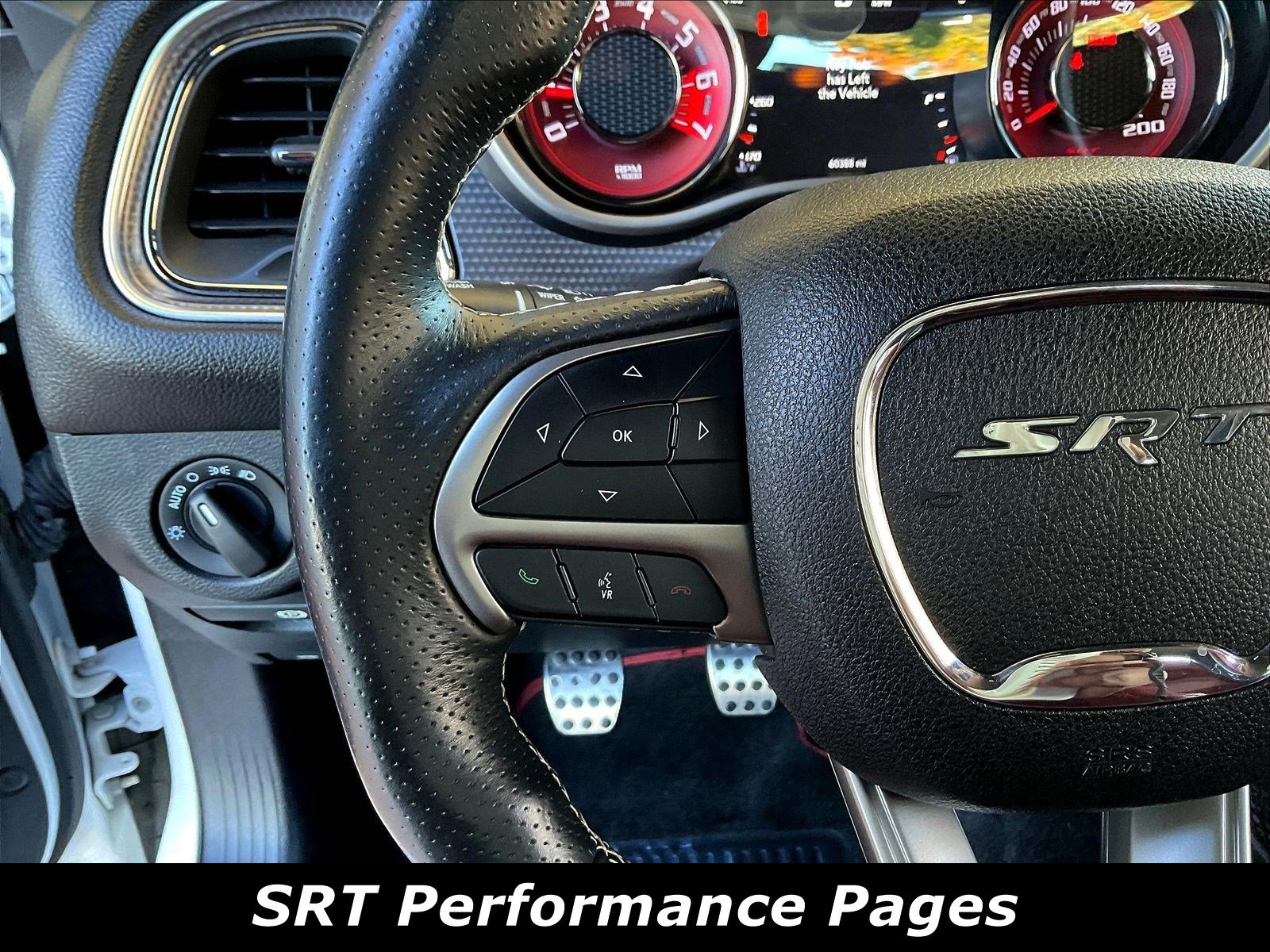 Used 2018 Dodge Challenger SRT Hellcat RWD image 11