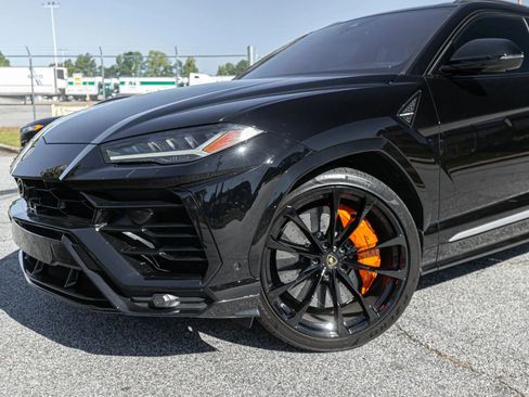 Used 2019 Lamborghini Urus Sport Utility 4D image 2