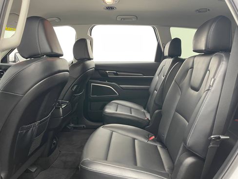 Used 2024 Kia Telluride S FWD image 39