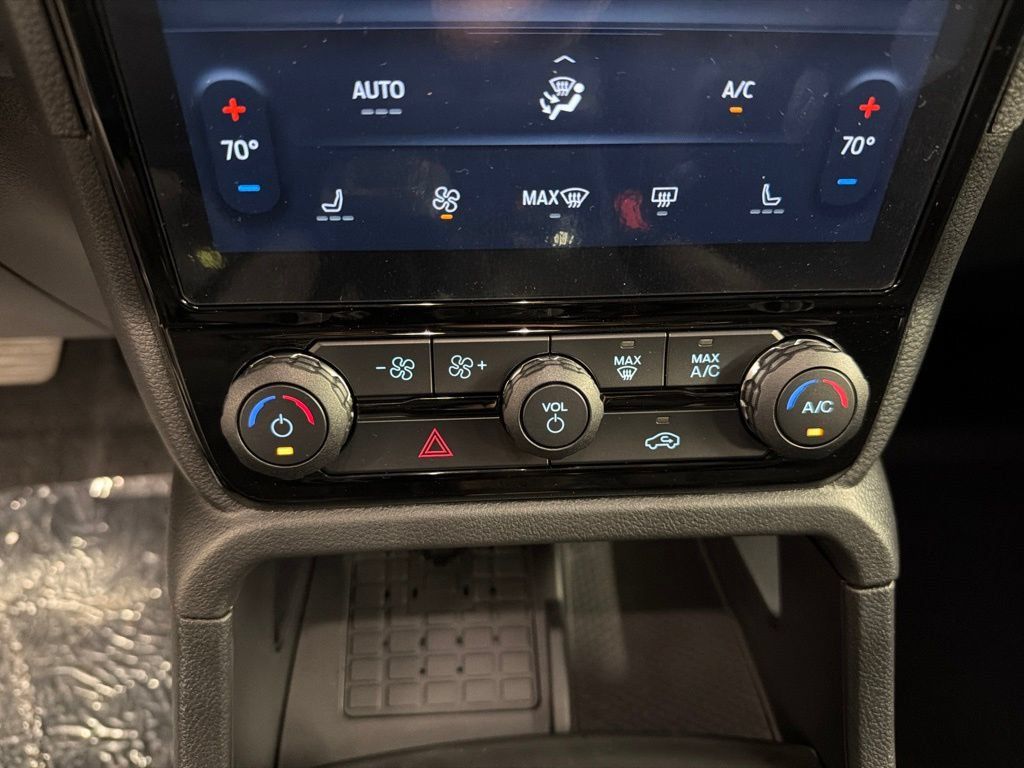 New 2026 Ford Ranger XLT w/ Equipment Group 301A High AWD/4WD image 13