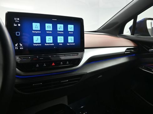 Used 2022 Volkswagen ID.4 Pro S w/ Gradient Package image 9