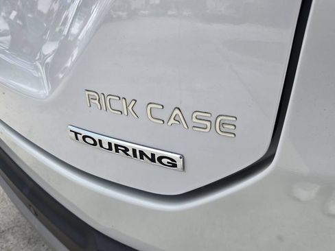 Used 2023 Honda Pilot Touring image 15