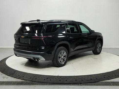 Used 2024 Chevrolet Traverse LT AWD/4WD image 8