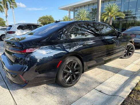 Used 2023 BMW i7 xDrive60 AWD/4WD image 5