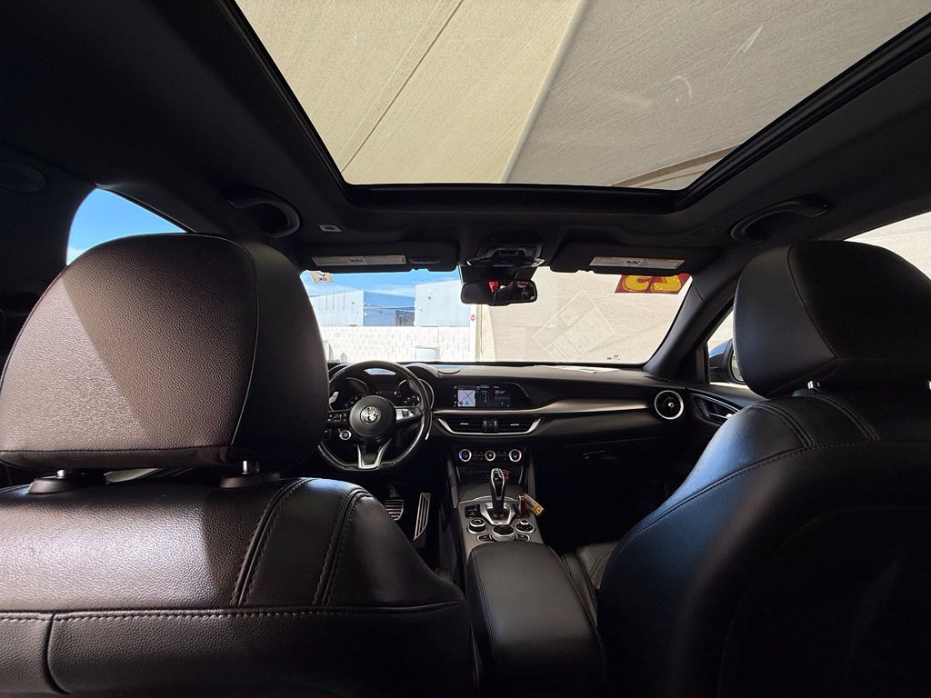 Used 2023 Alfa Romeo Stelvio Veloce AWD/4WD image 26