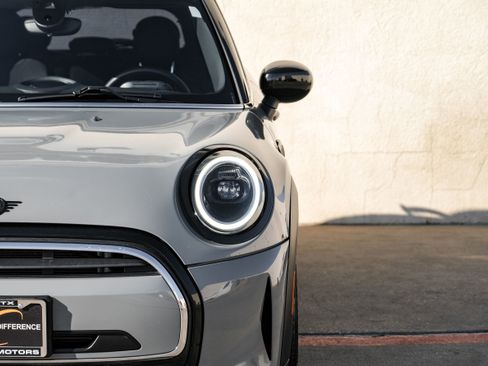 Used 2022 MINI Cooper 4-Door Hardtop w/ Signature Upholstery Package image 44