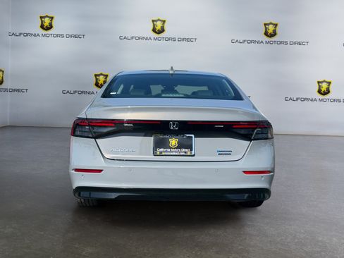 Used 2023 Honda Accord Touring image 4