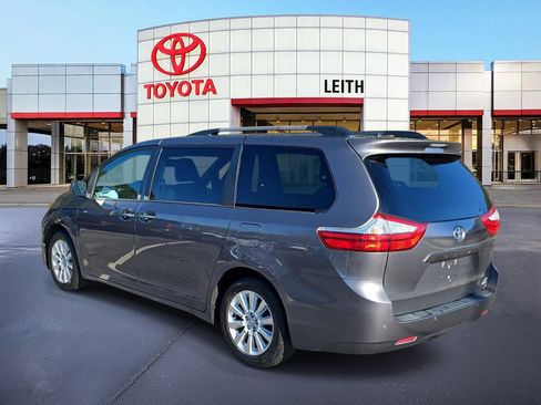 Used 2015 Toyota Sienna XLE Premium image 7