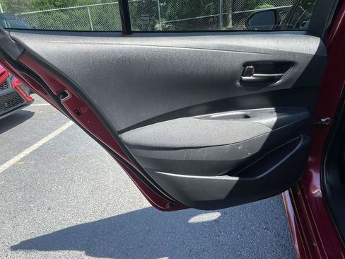 Used 2022 Toyota Corolla LE FWD image 15