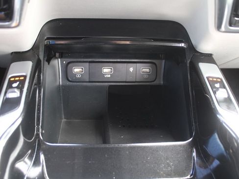 Used 2023 Kia Sorento SX FWD image 39