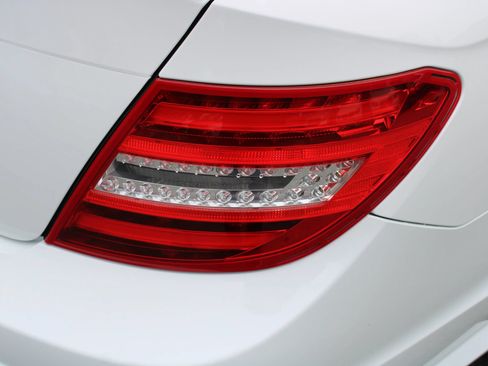 Used 2015 Mercedes-Benz C 250 Coupe w/ Sport Package image 29