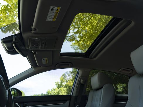 Used 2020 Honda Accord EX-L image 33