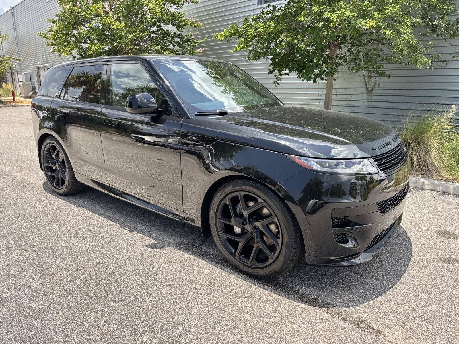 New 2026 Land Rover Range Rover Sport Dynamic SE AWD/4WD image 4