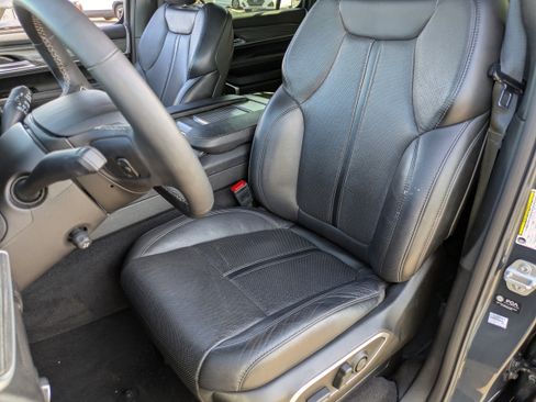 Used 2024 Jeep Wagoneer Series III image 19