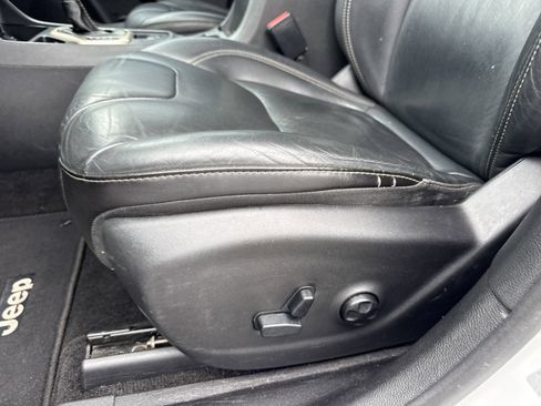 Used 2015 Jeep Cherokee Limited FWD image 13