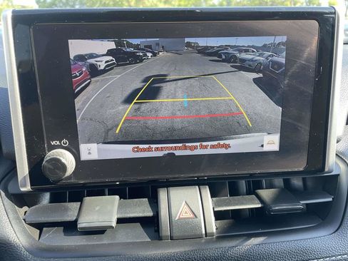 Used 2024 Toyota RAV4 XLE FWD image 39