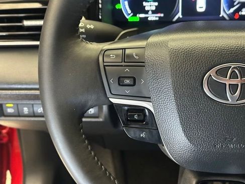 Used 2025 Toyota Camry XSE FWD image 22