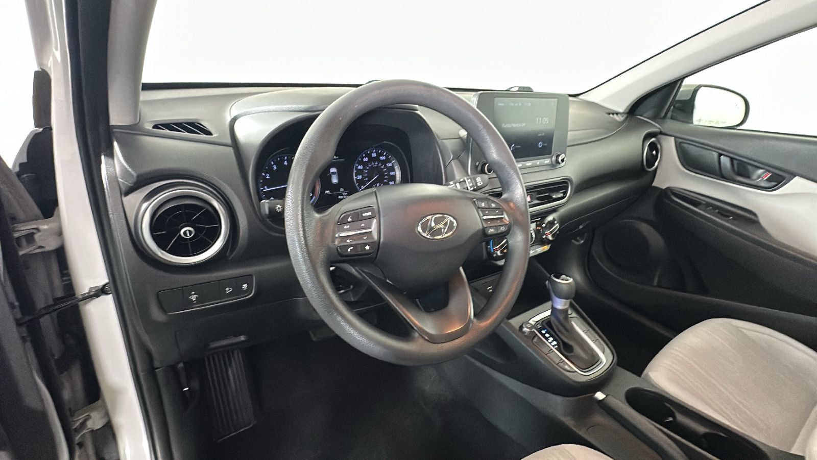 Used 2023 Hyundai Kona SEL w/ Cargo Package AWD/4WD image 16