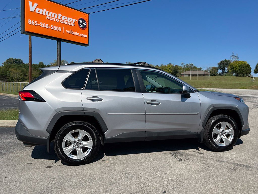 Used 2021 Toyota RAV4 XLE w/ Convenience Package AWD/4WD image 13