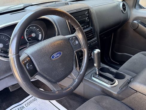 Used 2010 Ford Explorer XLT AWD/4WD image 11