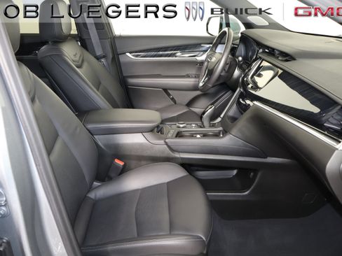 Certified 2025 Cadillac XT6 Premium Luxury FWD image 18