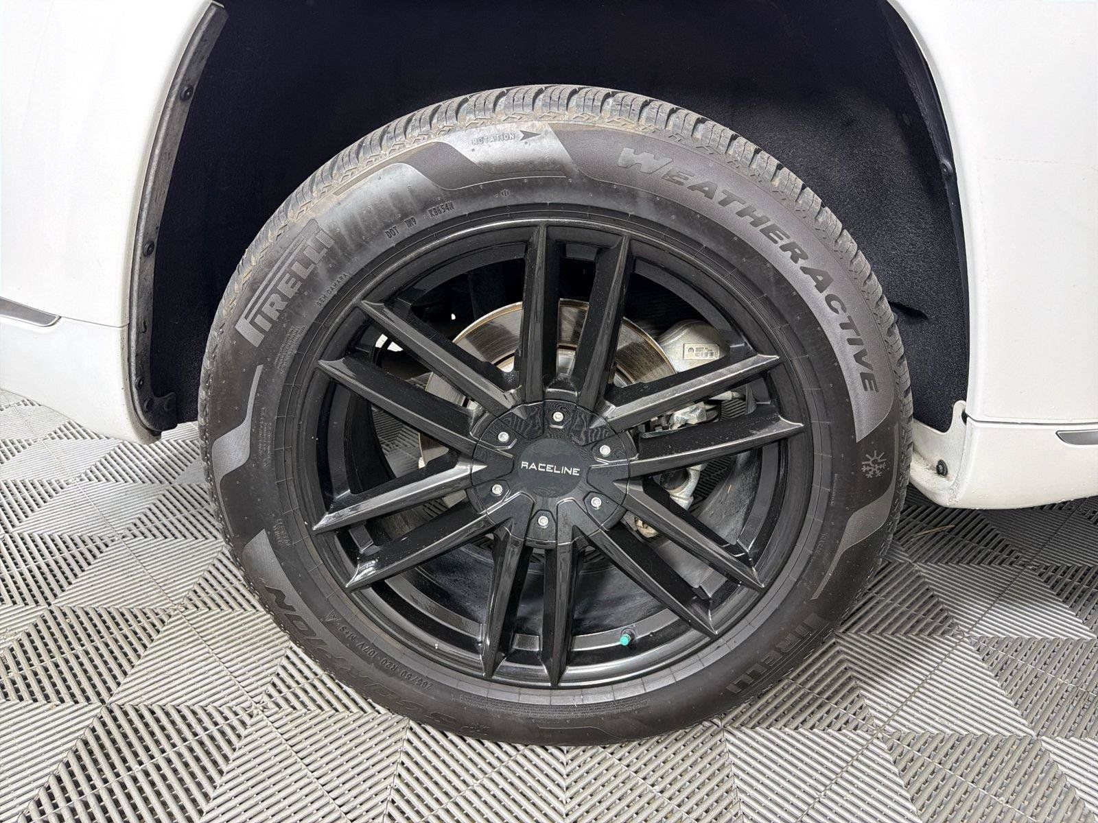 Used 2019 Jeep Grand Cherokee Summit AWD/4WD image 15