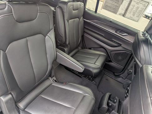 Used 2024 Jeep Grand Cherokee L Limited w/ Luxury Tech Group II image 14