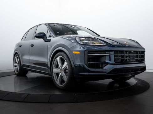 New 2026 Porsche Cayenne E-Hybrid image 9