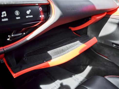 Used 2021 Ferrari SF90 Stradale Base image 71