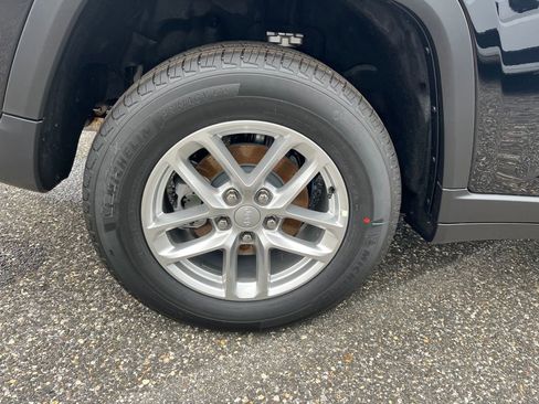 New 2025 Jeep Grand Cherokee Laredo X w/ Luxury Tech Group I image 24