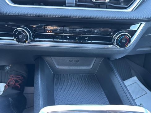 New 2026 Chevrolet Equinox LT w/ LPO, Floor Liner Package image 23