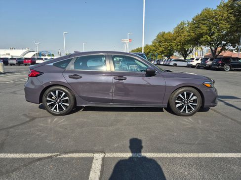 Used 2023 Honda Civic EX-L image 2