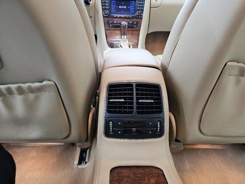 Used 2006 Mercedes-Benz CLS 500 w/ Premium Pkg image 27