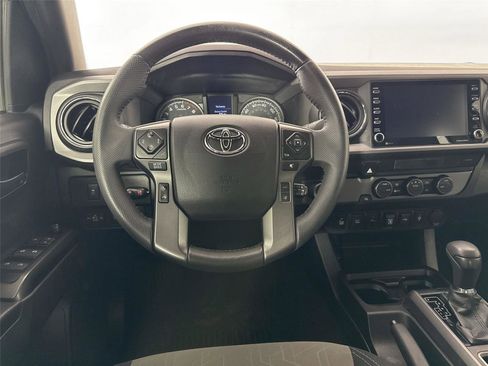 Used 2022 Toyota Tacoma TRD Sport w/ Technology Package RWD image 29