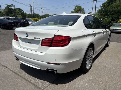 Used 2011 BMW 550i xDrive Sedan AWD/4WD image 13