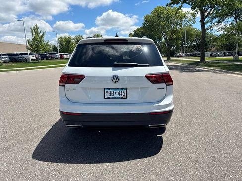 Used 2019 Volkswagen Tiguan SE w/ Panoramic Sunroof Package AWD/4WD image 6