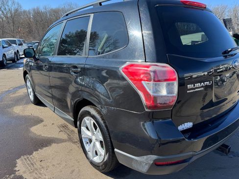Used 2015 Subaru Forester 2.5i Premium w/ All-Weather Package AWD/4WD image 10