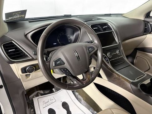 Used 2016 Lincoln MKX Reserve FWD image 9