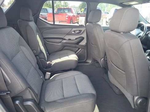 Used 2022 Chevrolet Traverse LT AWD/4WD image 16