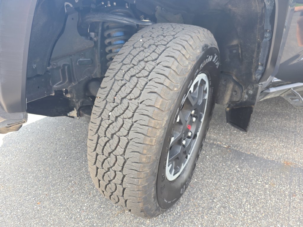 Used 2024 Toyota Tacoma TRD Off-Road AWD/4WD image 33