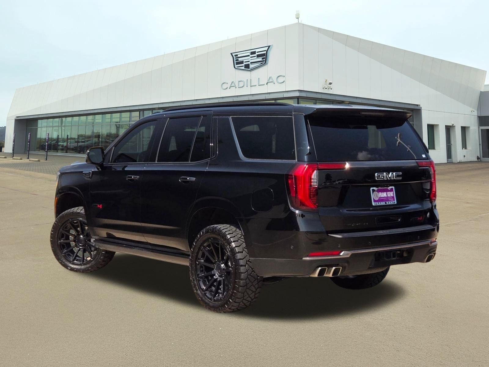 Used 2026 GMC Yukon AT4 Ultimate w/ LPO, Floor Liner Package AWD/4WD image 4