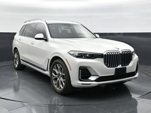 Used 2020 BMW X7 xDrive40i w/ Luxury Seating Package AWD/4WD image 4