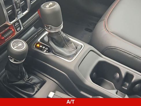 New 2026 Jeep Wrangler Unlimited Rubicon AWD/4WD image 32