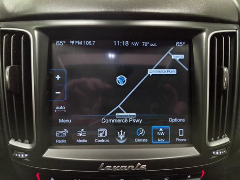 Used 2017 Maserati Levante AWD/4WD image 27