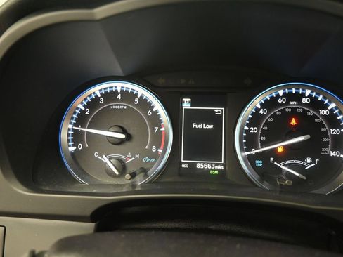 Used 2019 Toyota Highlander XLE AWD/4WD image 19