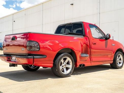 Used 2003 Ford F150 Lightning RWD image 10