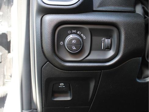 New 2026 RAM 1500 Express AWD/4WD image 10