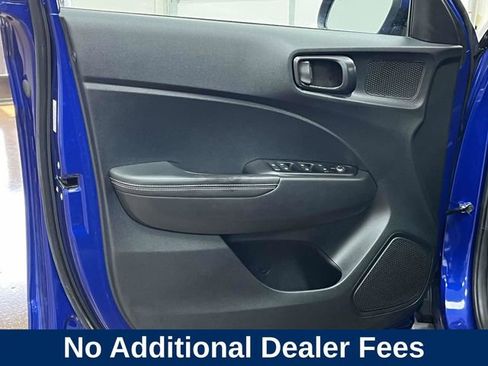 Certified 2023 Hyundai Venue Limited w/ Cargo Package FWD image 16