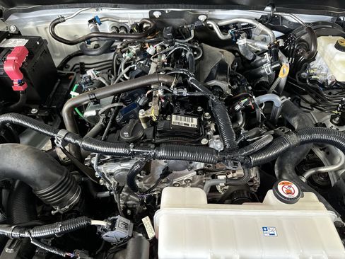 Used 2025 Toyota Tacoma SR image 29